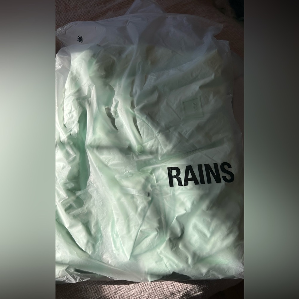 NWT RAINS Mineral Green Loop Vest Puffer XS - Picture 13 of 13